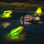 Lumind Outdoor Glowing Frog Lamp-LG14